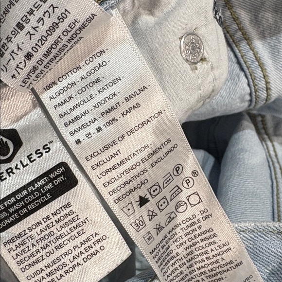 Levi’s Low Pro Straight Light Wash Distressed Jeans - Picture 4 of 10